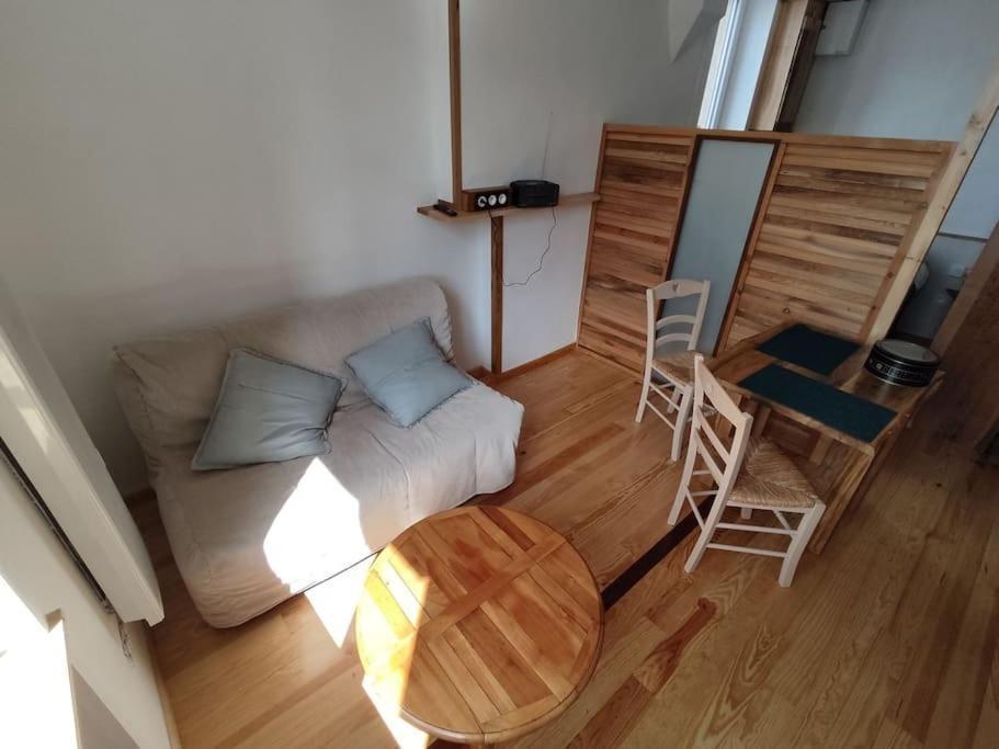 Studio Sympa Avec Petit Dejeuner Entre Canal Et Loire Roanne Exteriör bild