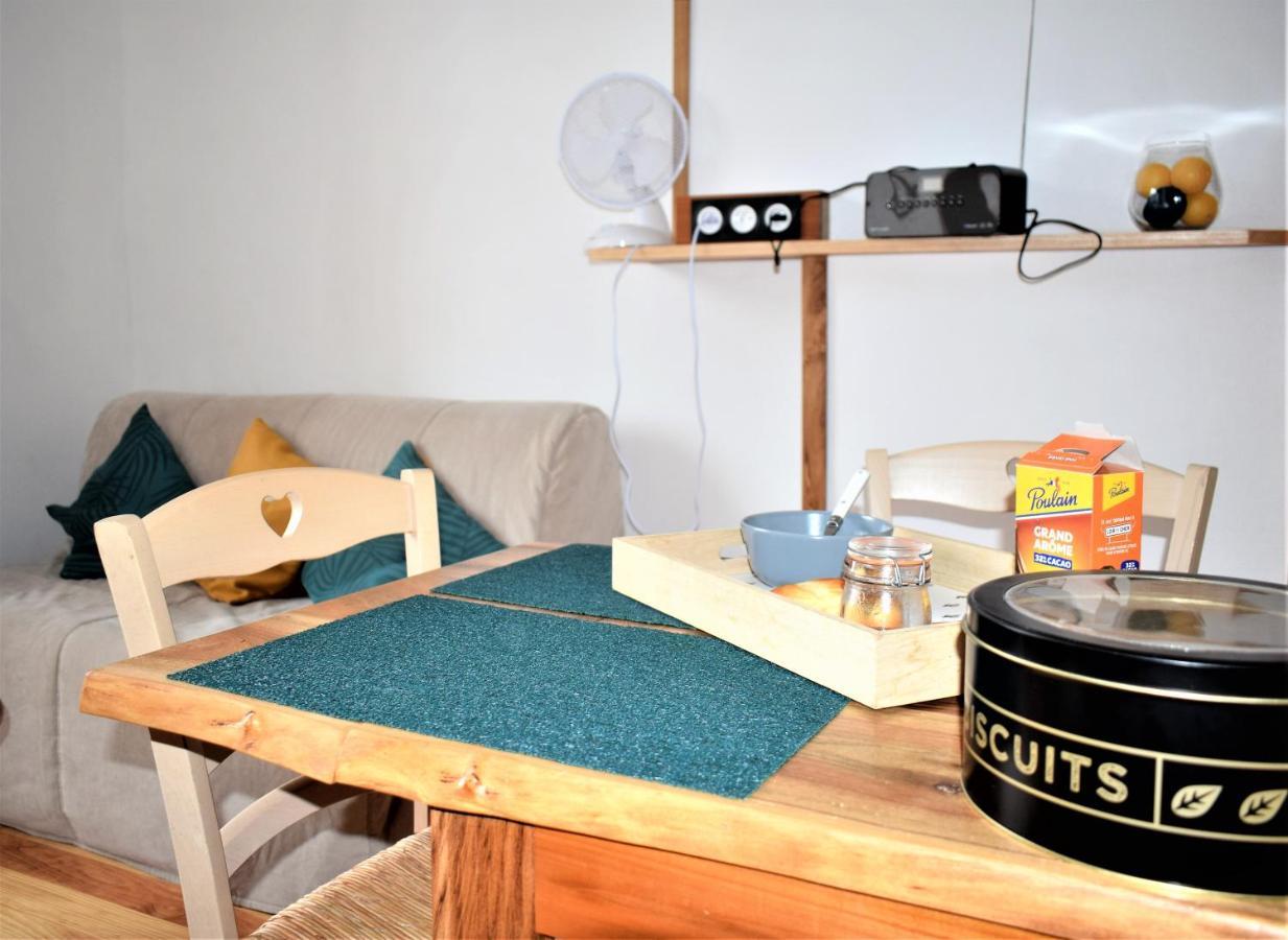 Studio Sympa Avec Petit Dejeuner Entre Canal Et Loire Roanne Exteriör bild